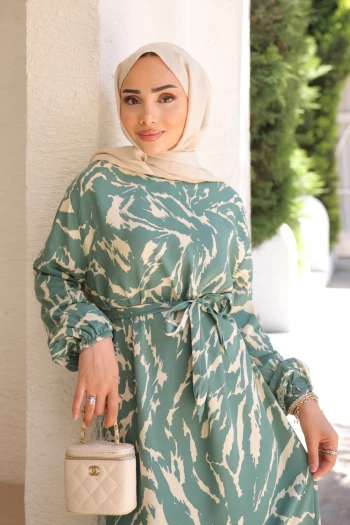 Mint Yeşili Desenli Eteği Katlı Viscon Elbise