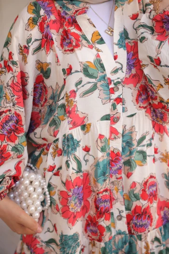 Nar Çiçeği Yarım Düğmeli Eteği Katlı Elbise