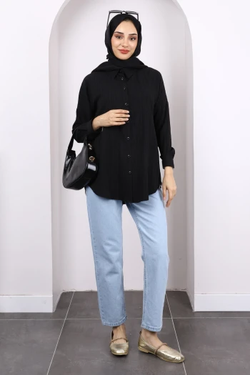 Siyah Düğmeli Gömlek