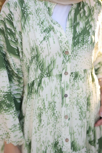 Yeşil Yarım Düğmeli Eteği Katlı Elbise