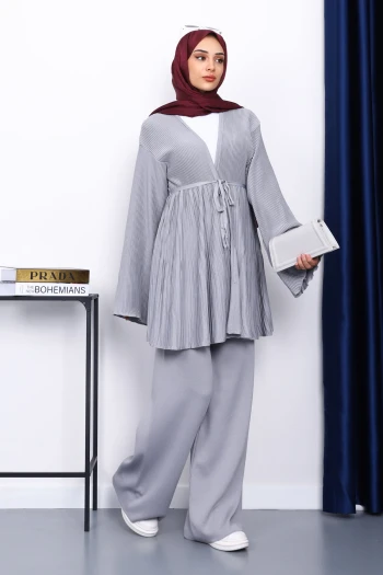 Gri Bel Kuşaklı Hırka Pantolonlu Takım