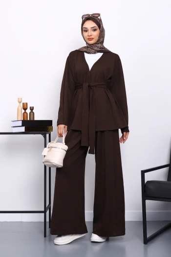 Kahverengi Bel Kuşaklı Pantolonlu Takım