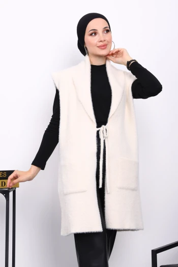 Krem Ön Bağlamalı Cepli Angora Yumoş Yelek