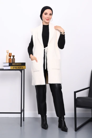 Krem Ön Bağlamalı Cepli Angora Yumoş Yelek