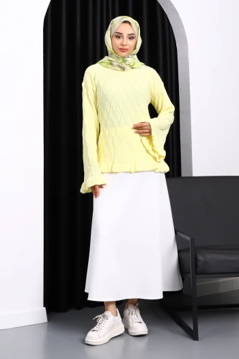 Sarı Bel Ve Kol Ucu Fırfırlı Triko Kazak