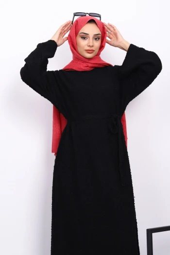 Siyah Bisiklet Yaka Triko Elbise