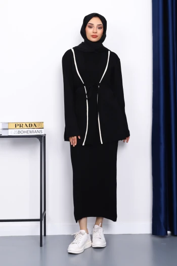 Siyah Triko Hırka Elbiseli Kombin