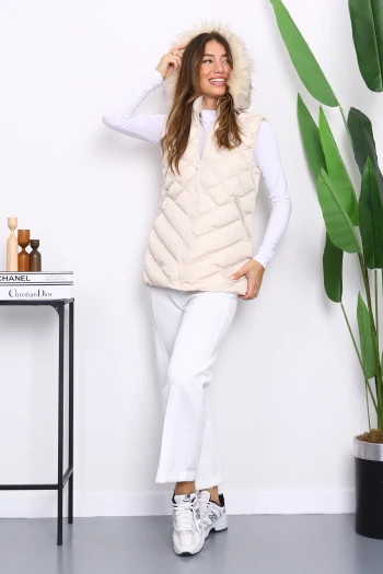 Bej Kapüşonlu Cepli Şişme Yelek