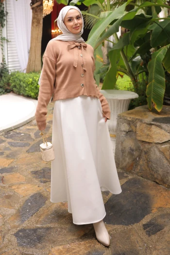 Bisküvi Yaka Bağlamalı Düğmeli Triko Hırka