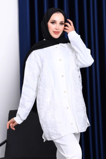 Ekru Düğmeli Pul Payetli Pantolonlu Takım