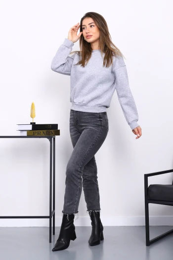 Gri Bisiklet Yaka Üç İplik Sweat