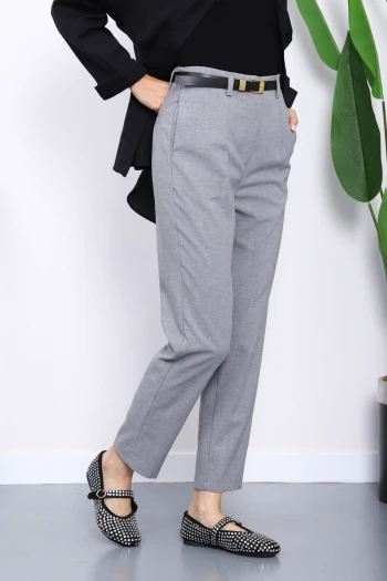 Gri Kemerli Önü Pensli Havuç Kumaş Pantolon