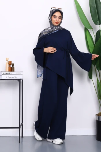 Lacivert Asimetrik Kesim Tunik Pantolonlu Takım