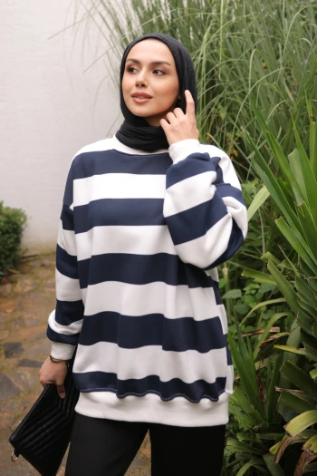 Lacivert Bisiklet Yaka Üç İplik Sweat