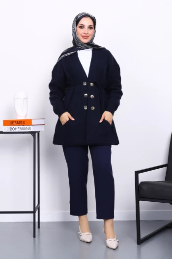 Lacivert Cep Detaylı Yumoş Triko Hırka