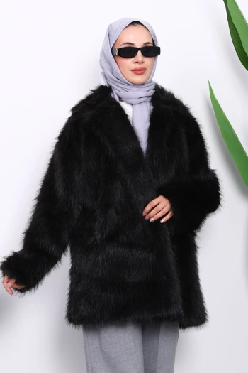 Siyah Astarlı Kısa Kürk Kaban