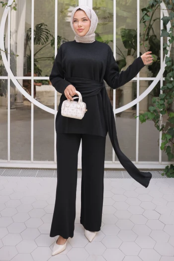 Siyah Bisiklet Yaka Simli Pantolonlu Takım