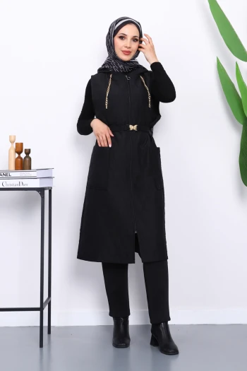 Siyah Kapüşonlu Kemerli Kapitone Yelek