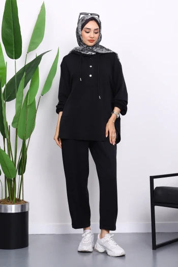 Siyah Yaka Çıtçıtlı Tunik Pantolonlu Takım