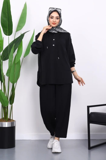Siyah Yaka Çıtçıtlı Tunik Pantolonlu Takım