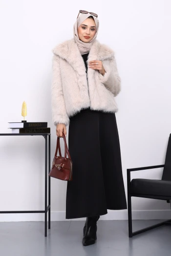 Taş Astarlı Kısa Kürk Kaban