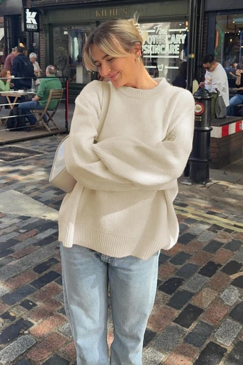 Taş Dik Yaka Triko Kazak