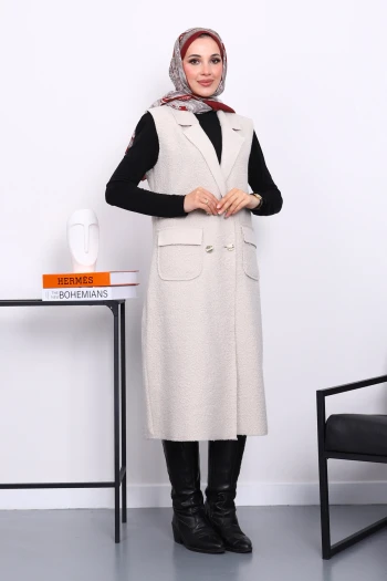 Taş Düğmeli Uzun Buklet Yelek