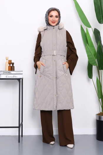 Taş Kürk Detaylı Kapşonlu Uzun Yelek