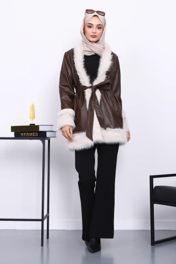 Kahverengi Kürk Detaylı Kuşaklı Deri Trenç Ceket