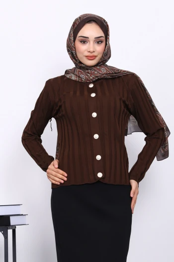 Kahverengi Soğuk İplik Düğmeli Hırka