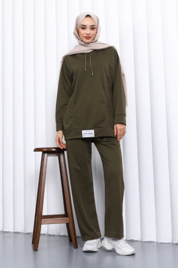 Koyu Haki Önü Etiketli İki İplik Tesettür Takım
