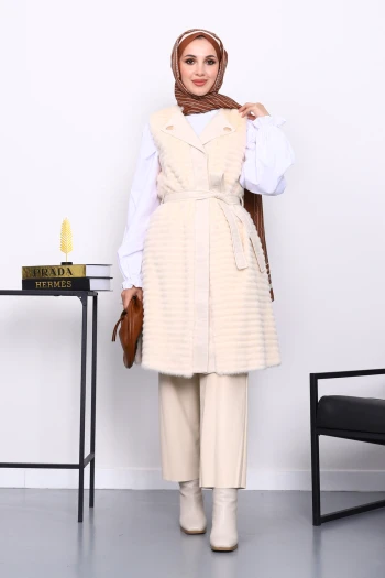 Krem Deri Detaylı Kemerli Yelek