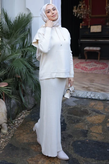 Krem Triko Süveter Kombinli Elbise