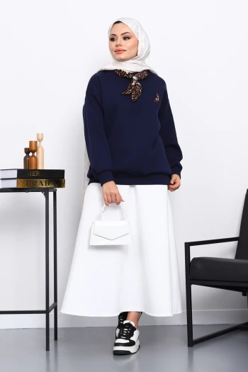 Lacivert Fular Aksesurlı Ceylan İşlemeli Üç İplik Sweat