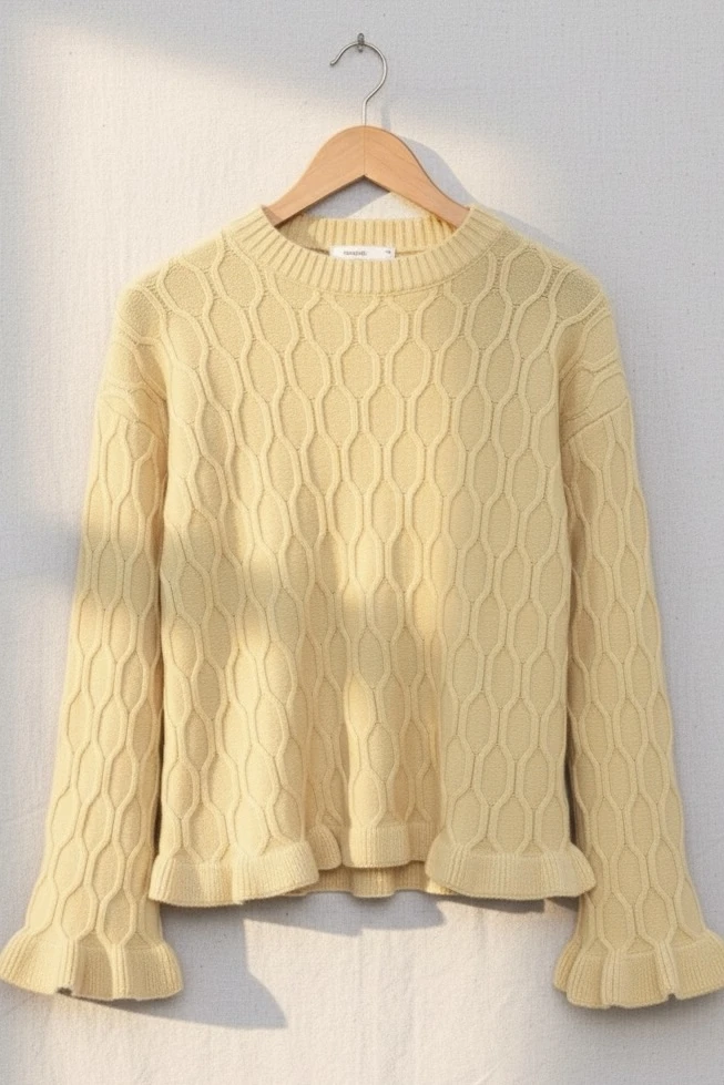 Sarı Bel Ve Kol Ucu Fırfırlı Triko Kazak