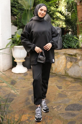 Siyah Armalı Tunik Pantolonlu Takım