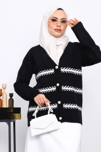 Siyah V Yaka Angora Yumoş Hırka