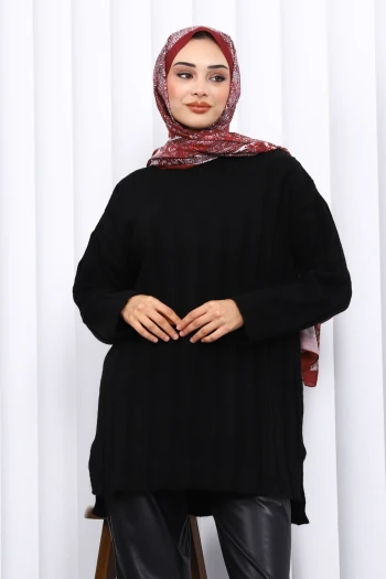 Siyah Yan Yırtmaçlı Fitilli Triko Tunik