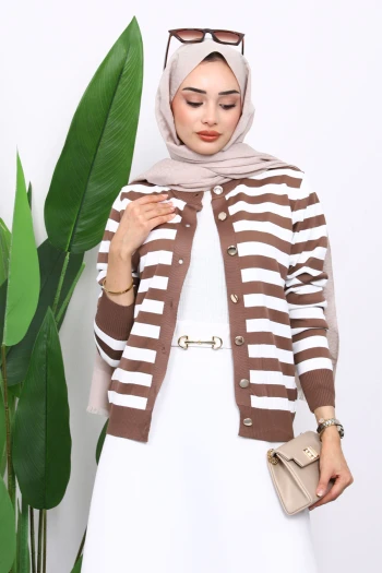 Vizon Düğmeli Soğuk İplik Triko Hırka