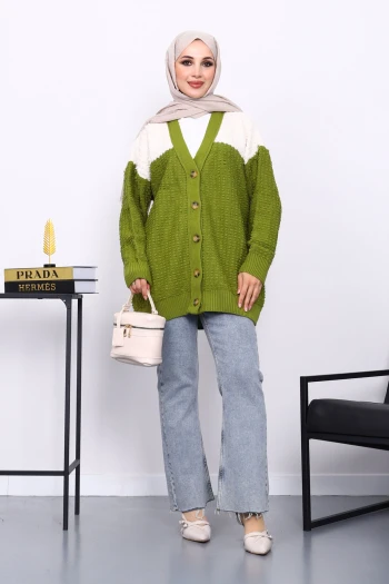 Yeşil V Yaka Düğmeli Triko Hırka