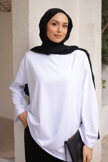 Beyaz Bisiklet Yaka Oversize Kol İnce Penye Sweat