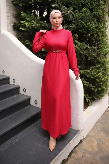 Fuşya Zincir Kuşaklı Fitilli Uzun Elbise