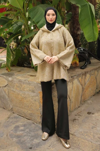 Gold Kapüşonlu Düğmeli Simli Triko Hırka