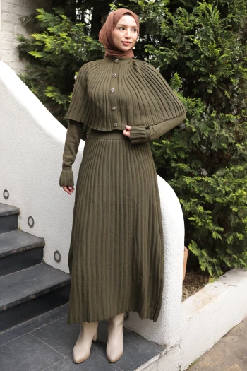 Haki Pelerin Detaylı Uzun Triko Elbise