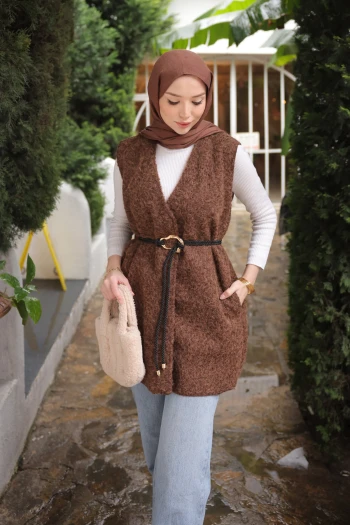 Kahverengi Bel Bağlamalı Kaşe Yelek