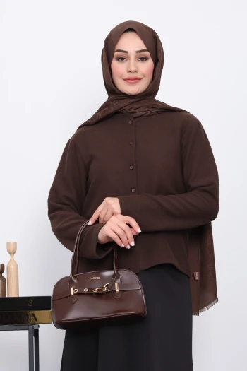 Kahverengi Düğmeli Dokulu Hırka