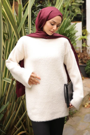 Krem Dik Yaka Angora Yumoş Triko Kazak