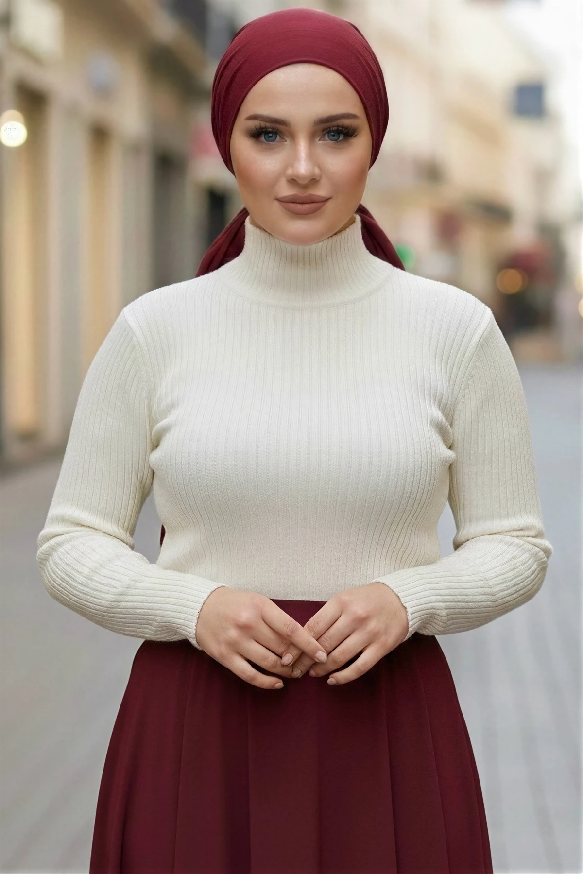 Krem Dik Yaka Triko Body