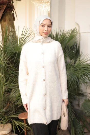 Krem Düğmeli Angora Yumoş Triko Hırka