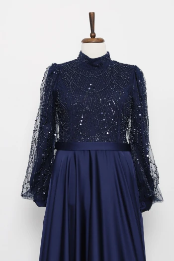 Lacivert Boncuklu İşlemeli Saten Abiye